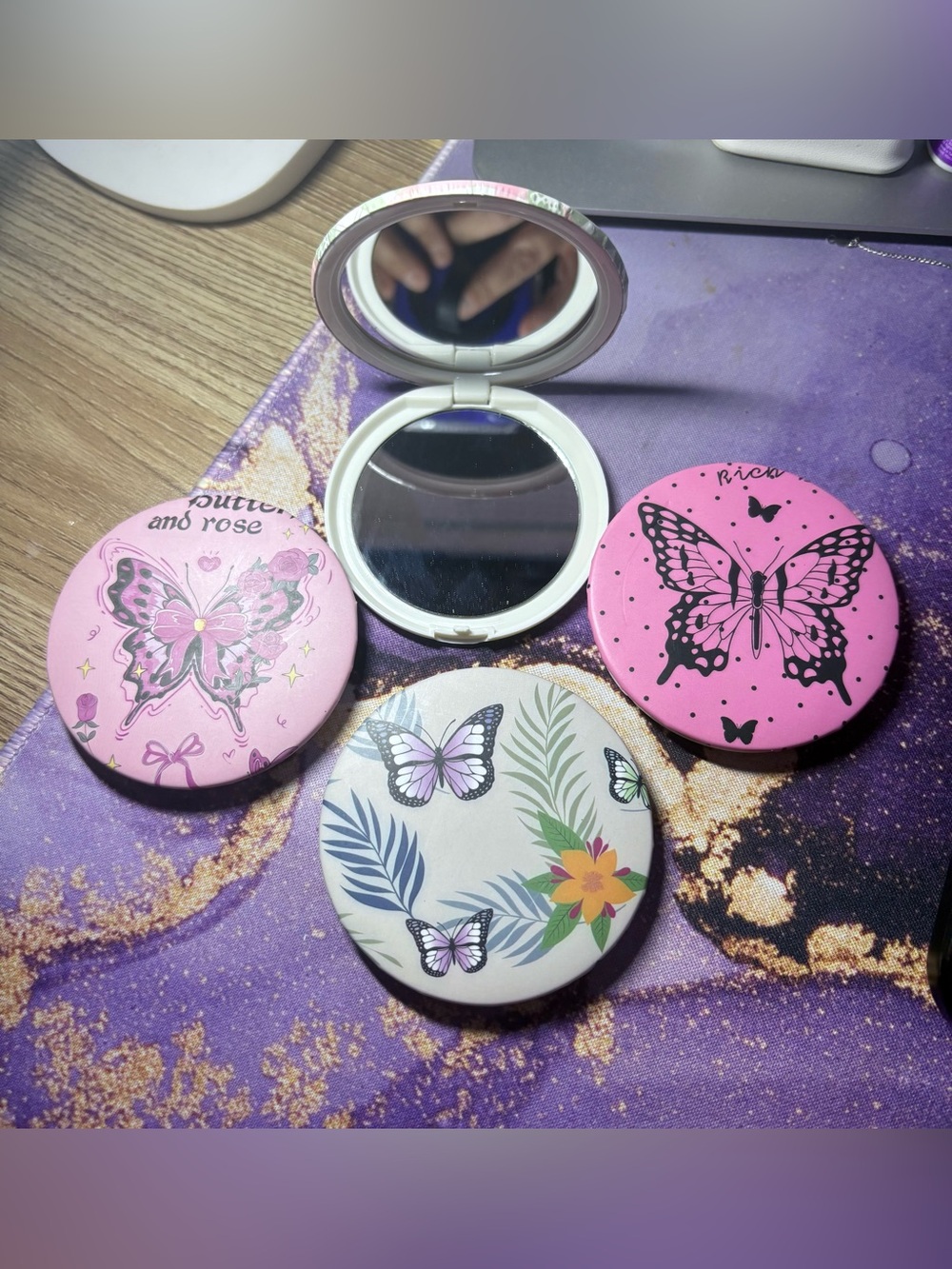 Set of 4 Compact Butterfly Pocket Mirror - NWOT